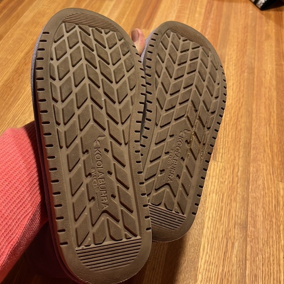 Lavender Koolaburra boots by Ugg - Picture 5 of 6